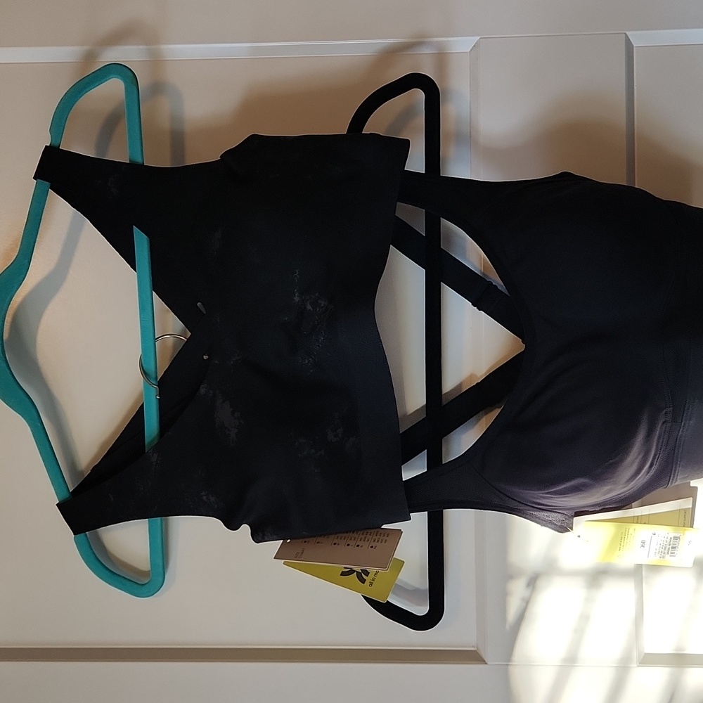 NWT Bundle 2 sport top bras M & 36B